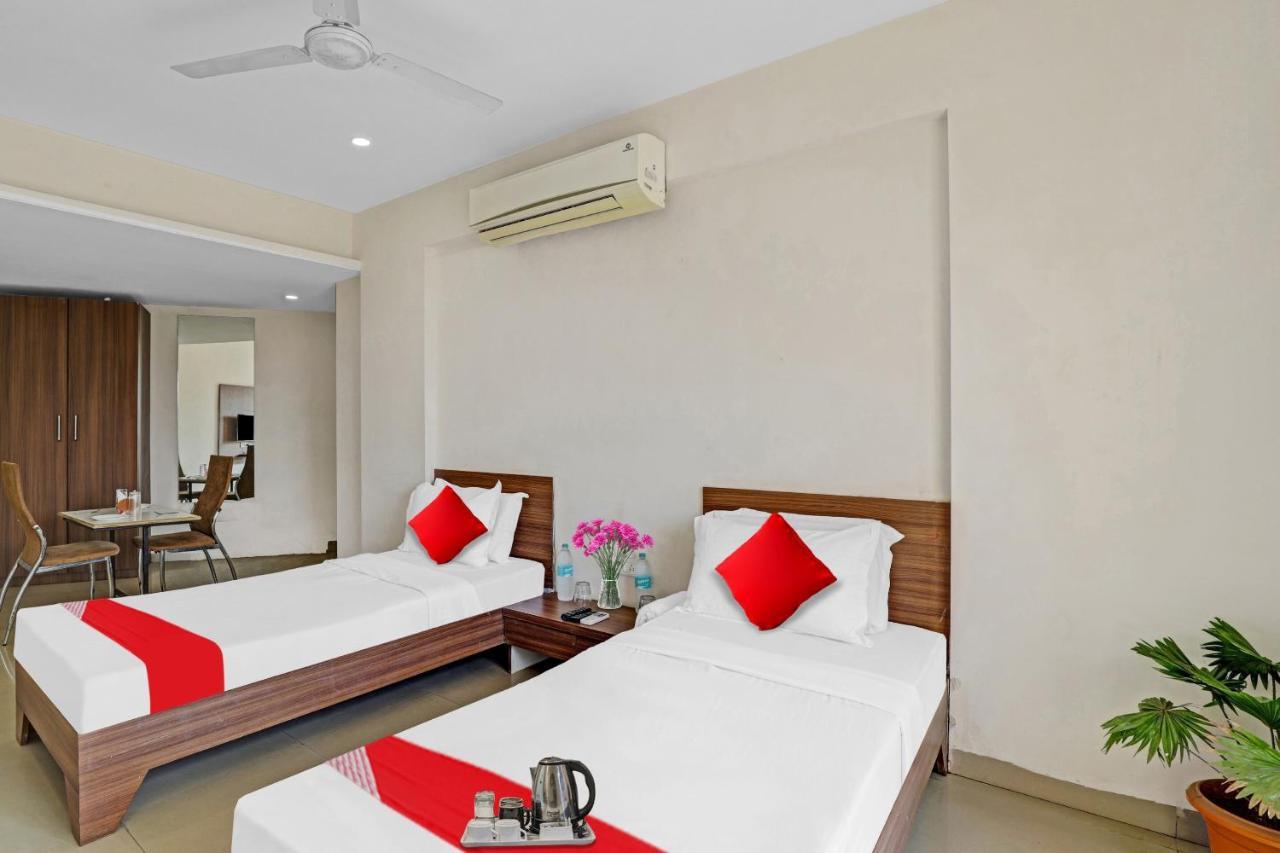 Oyo Flagship Hotel Residency Силвасса Экстерьер фото