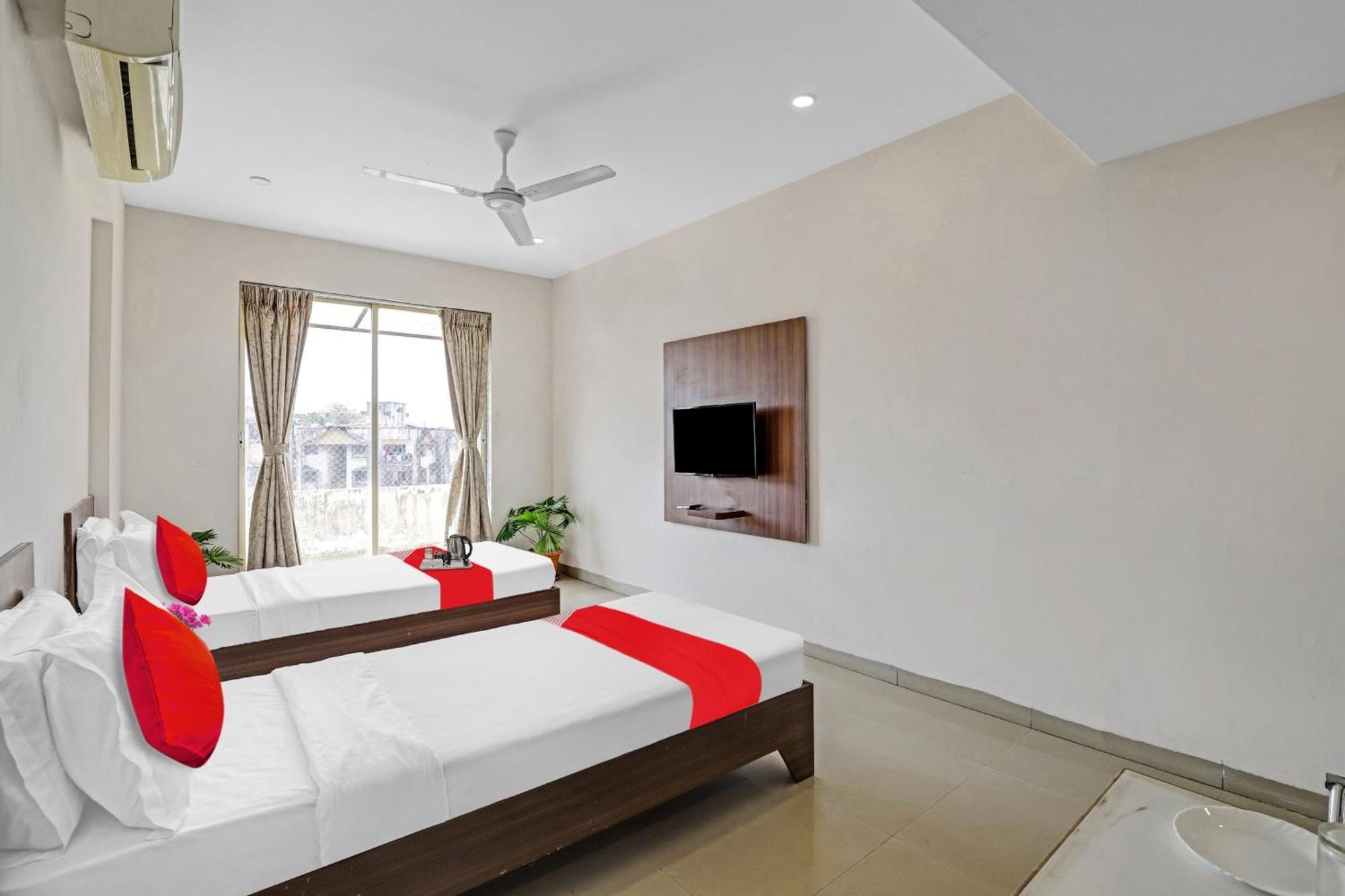 Oyo Flagship Hotel Residency Силвасса Экстерьер фото